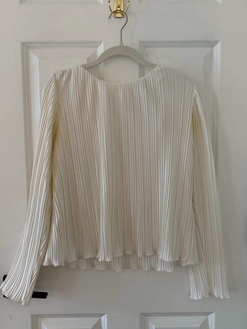 LOFT Cream Pleated Long-Sleeve Blouse